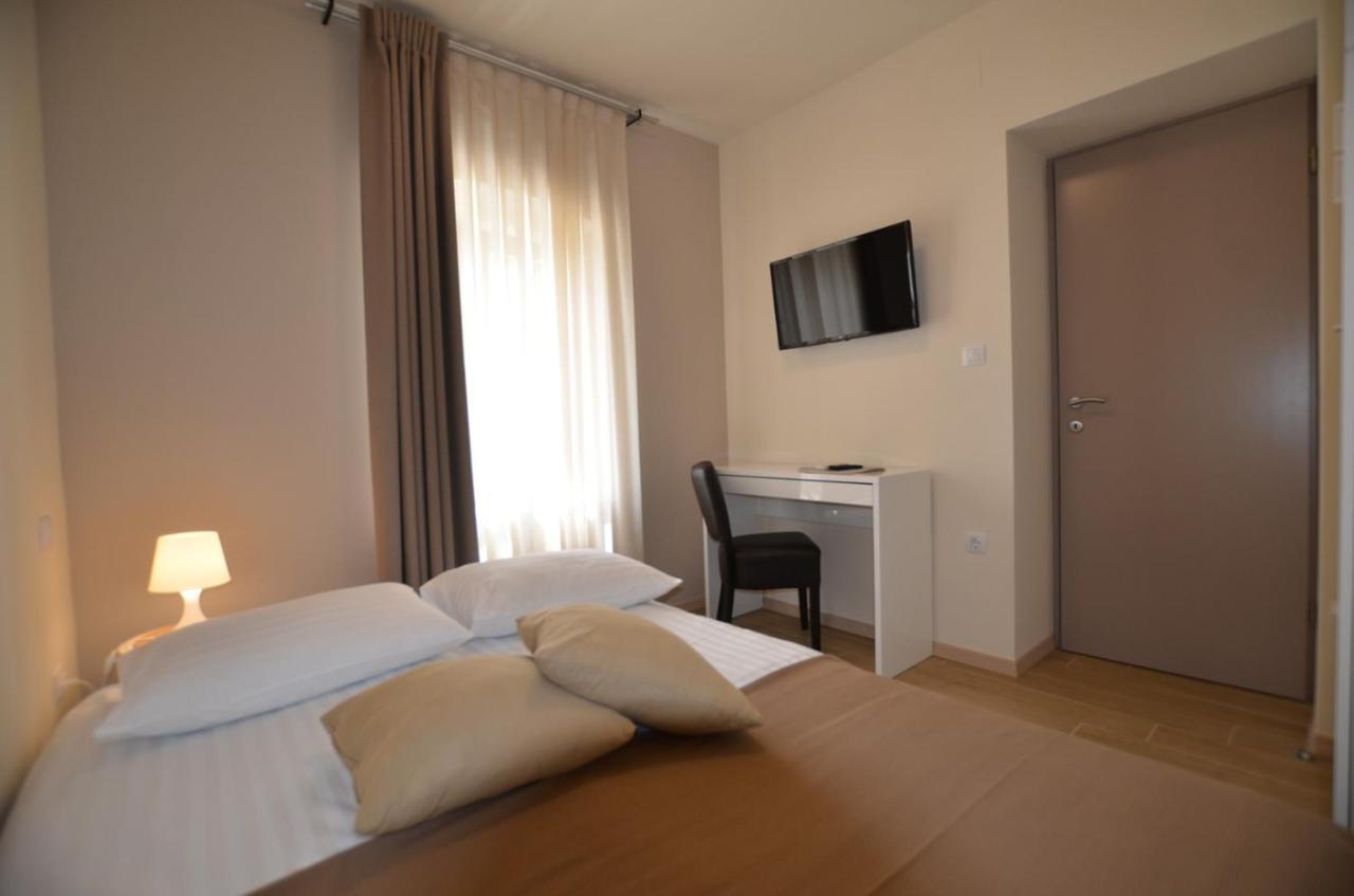 App & Rooms Juraga 발 외부 사진